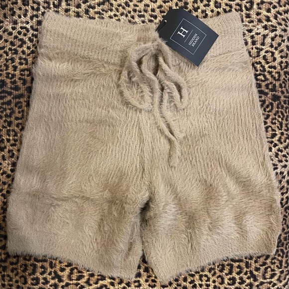 🎉HOST PICK 🎉 NWT Fuzzy Drawstring Shorts by Hidden Brand - Picture 5 of 13